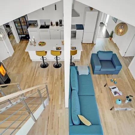 4 Bedroom Stunning In Skjern