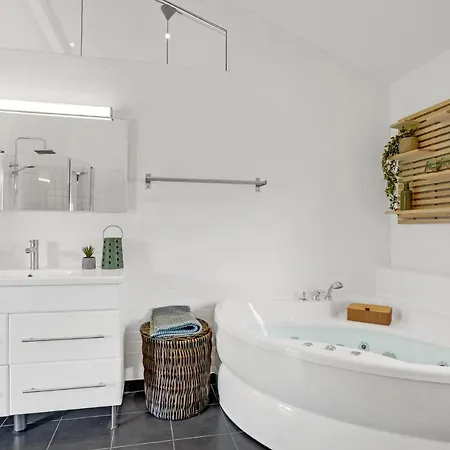 Vakantiehuis 4 Bedroom Stunning In Skjern *